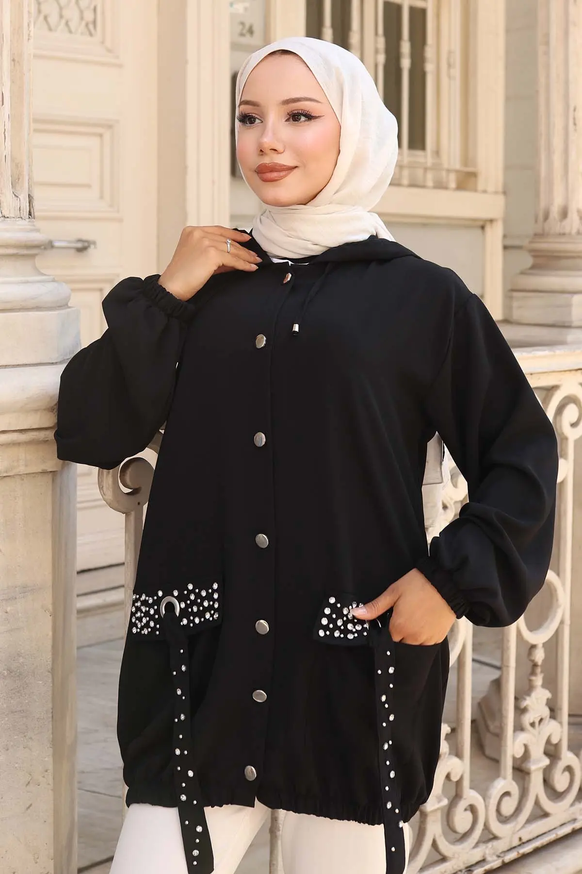 Short Coat With Stone Detailed Buttons On Pockets-detail