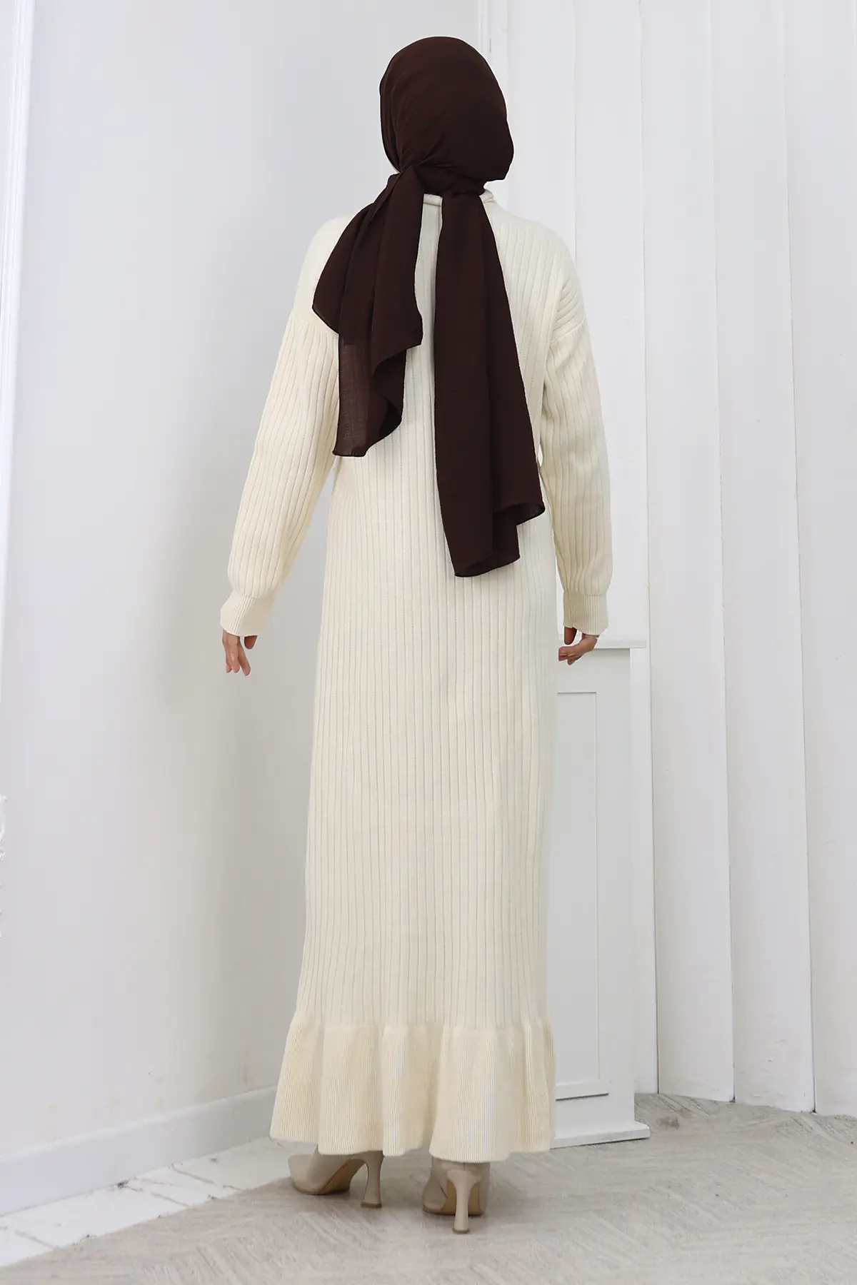 Side Button Ruffle Dress-detail