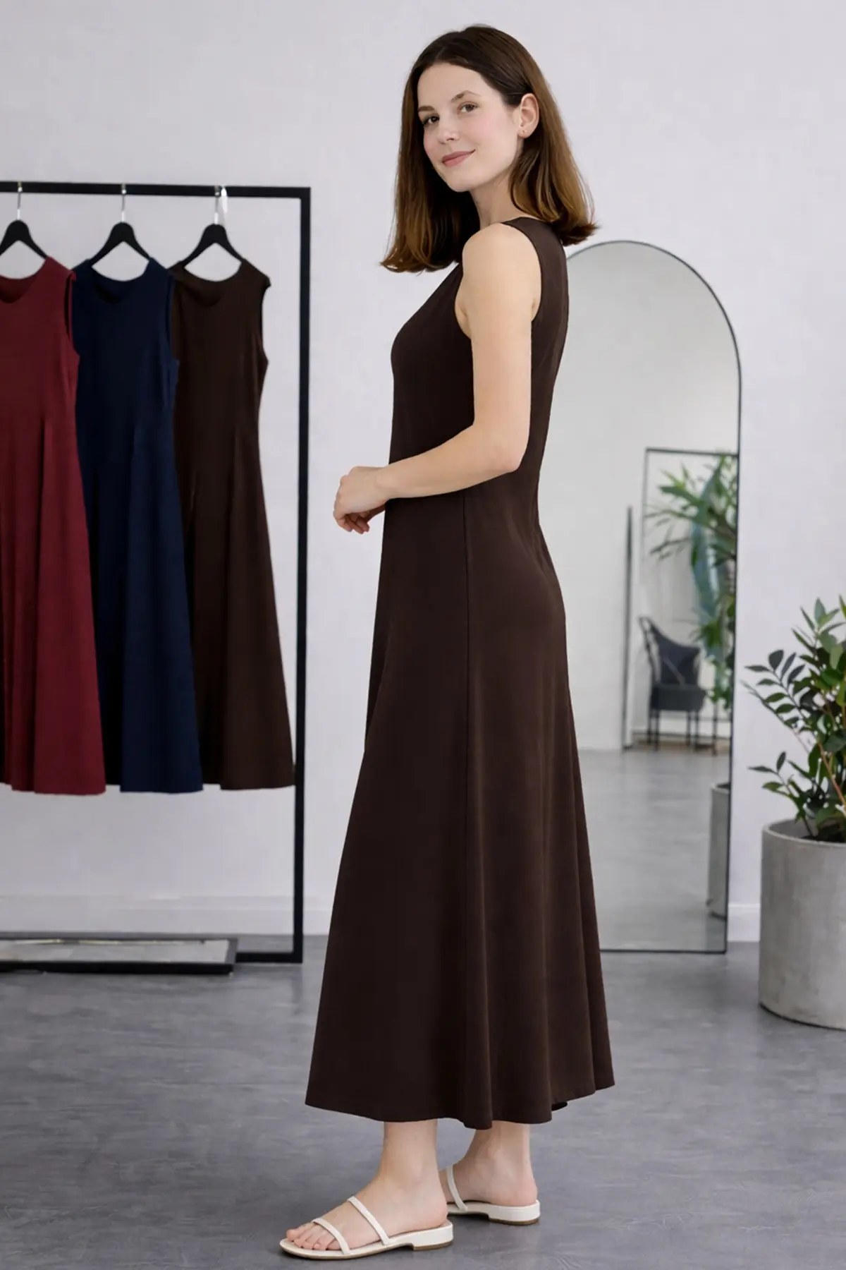 Sleeveless Undershirt Dress-detail