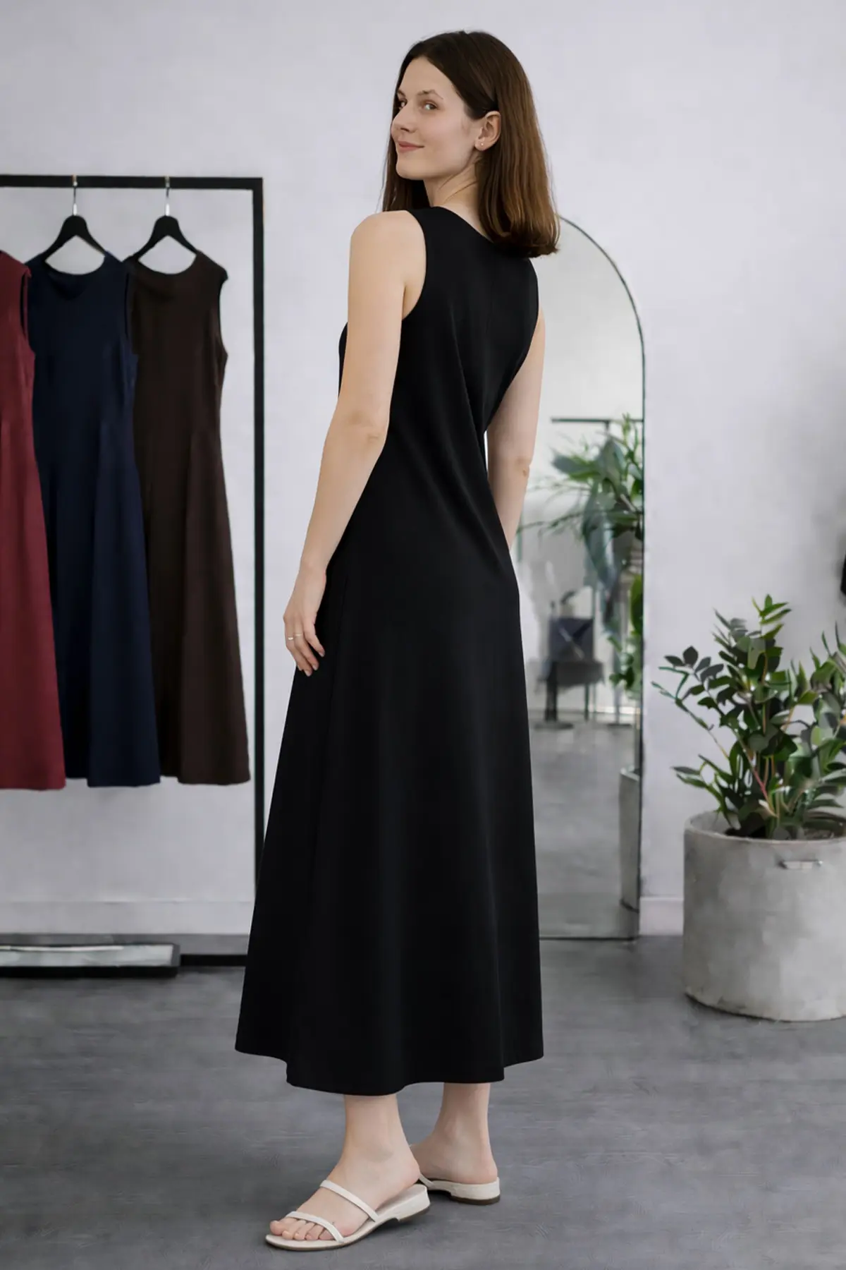 Sleeveless Undershirt Dress-detail
