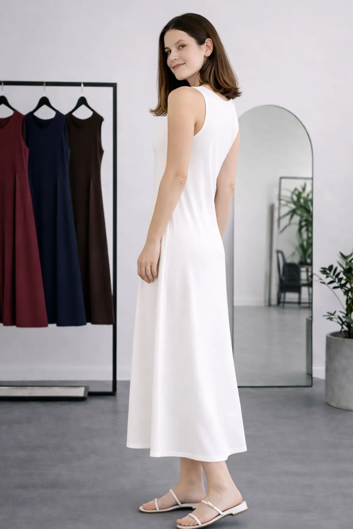 Sleeveless Undershirt Dress-detail