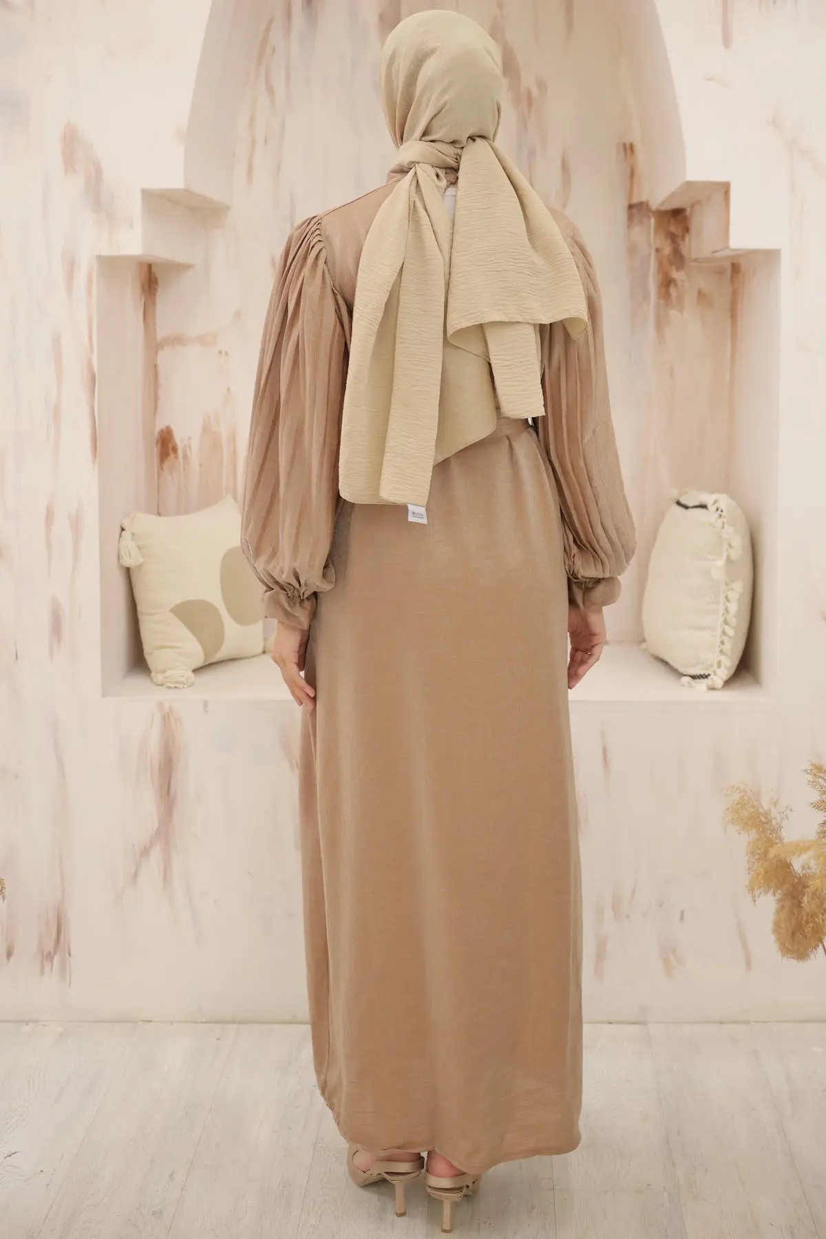 Sleeves Pleated Detailed Hijab Dress-detail