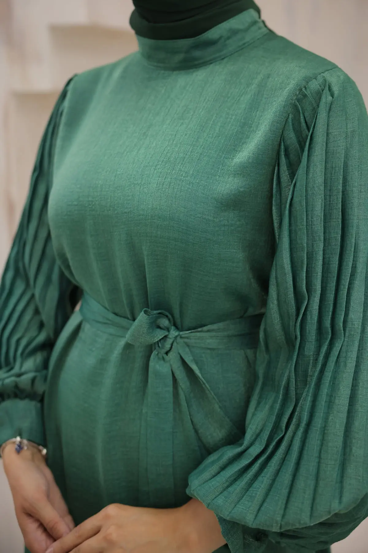 Sleeves Pleated Detailed Hijab Dress-detail