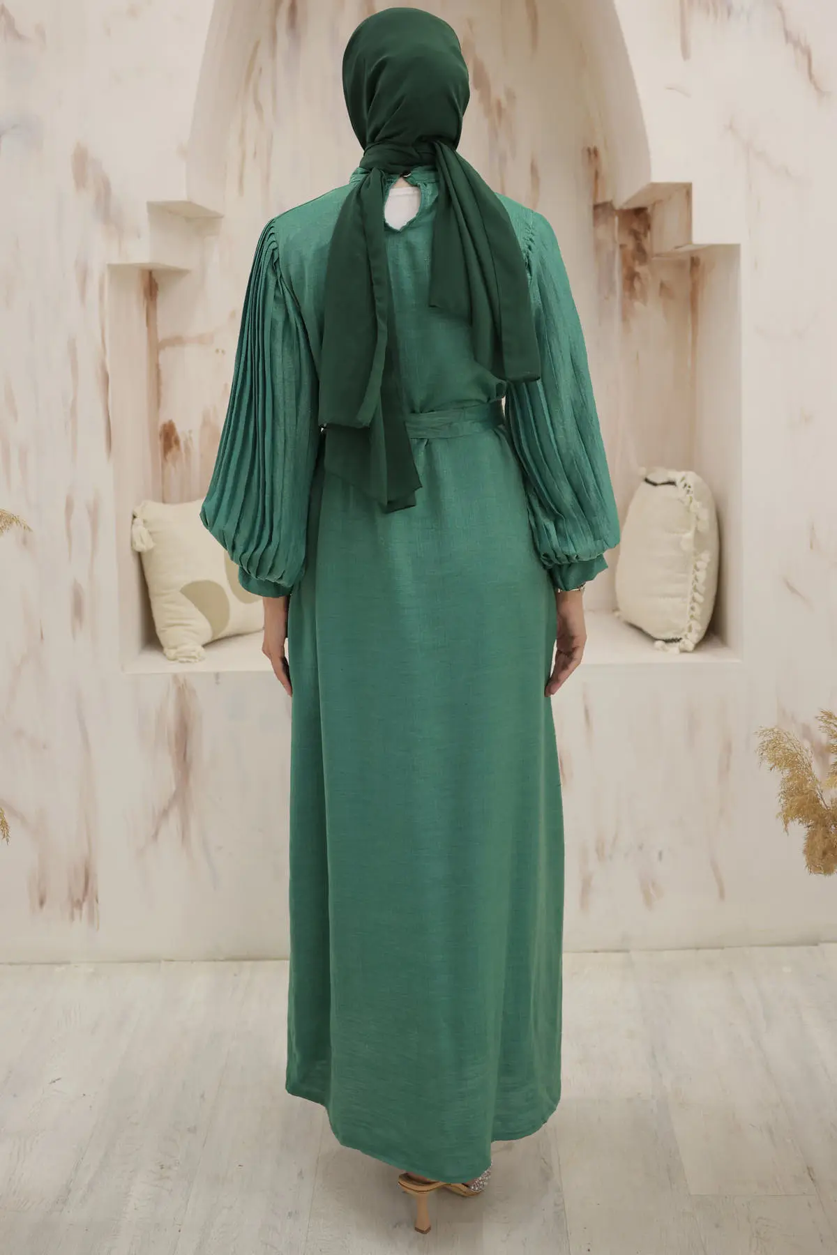 Sleeves Pleated Detailed Hijab Dress-detail