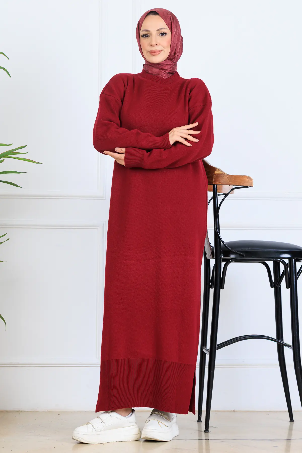 Slit Detailed Knit Dress