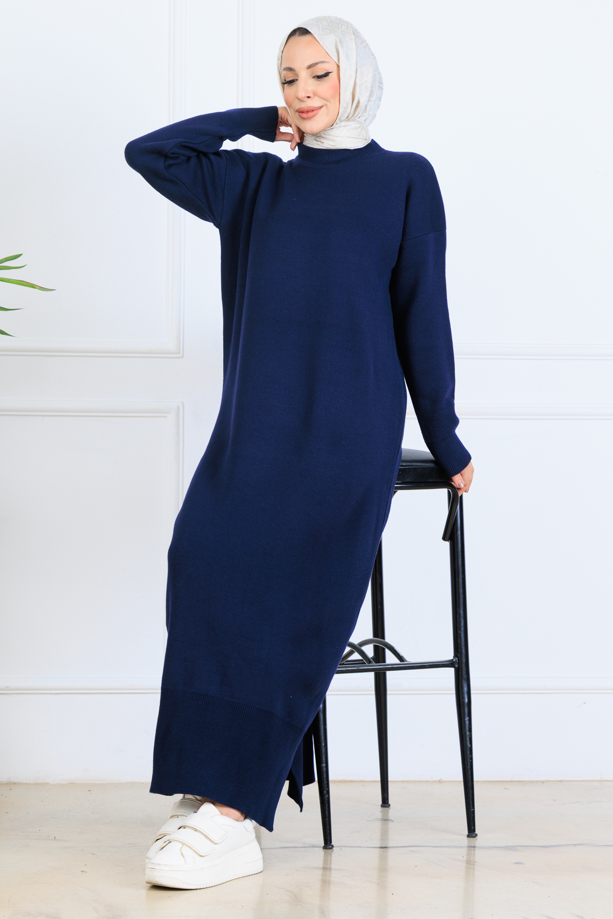 Slit Detailed Knit Dress