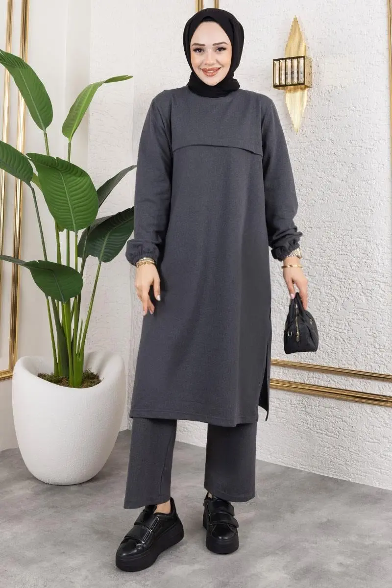 Slit Detailed Sports Suit-detail