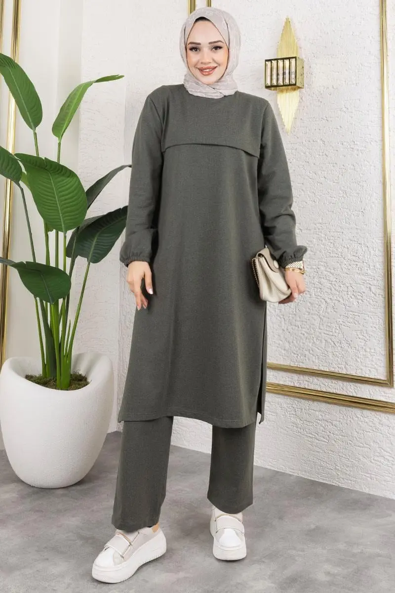 Slit Detailed Sports Suit-detail