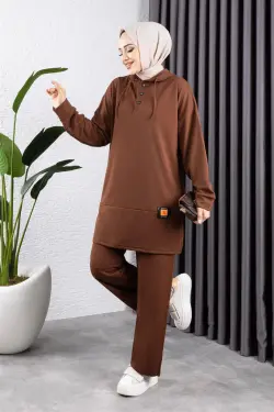 Snapback Sports Suit