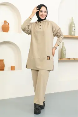 Snapback Sports Suit