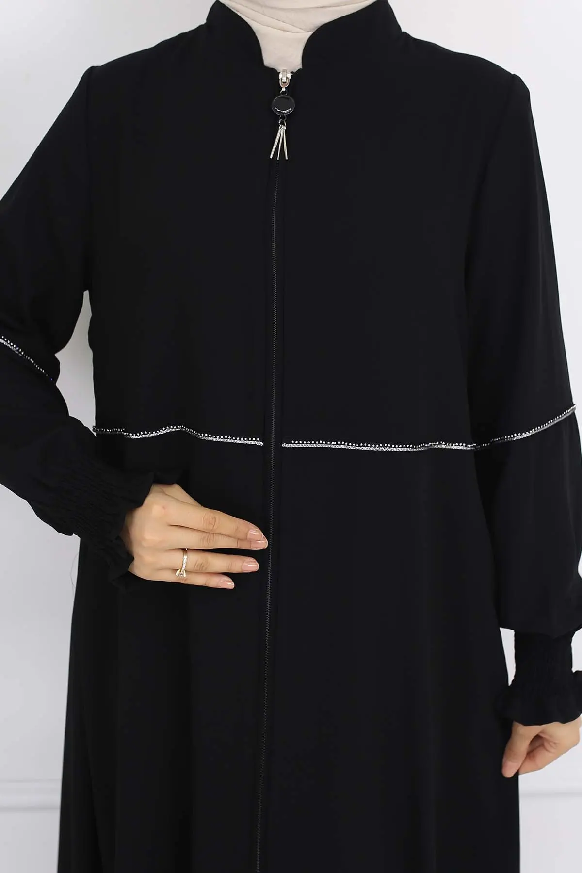 Stone Detailed Abaya-detail