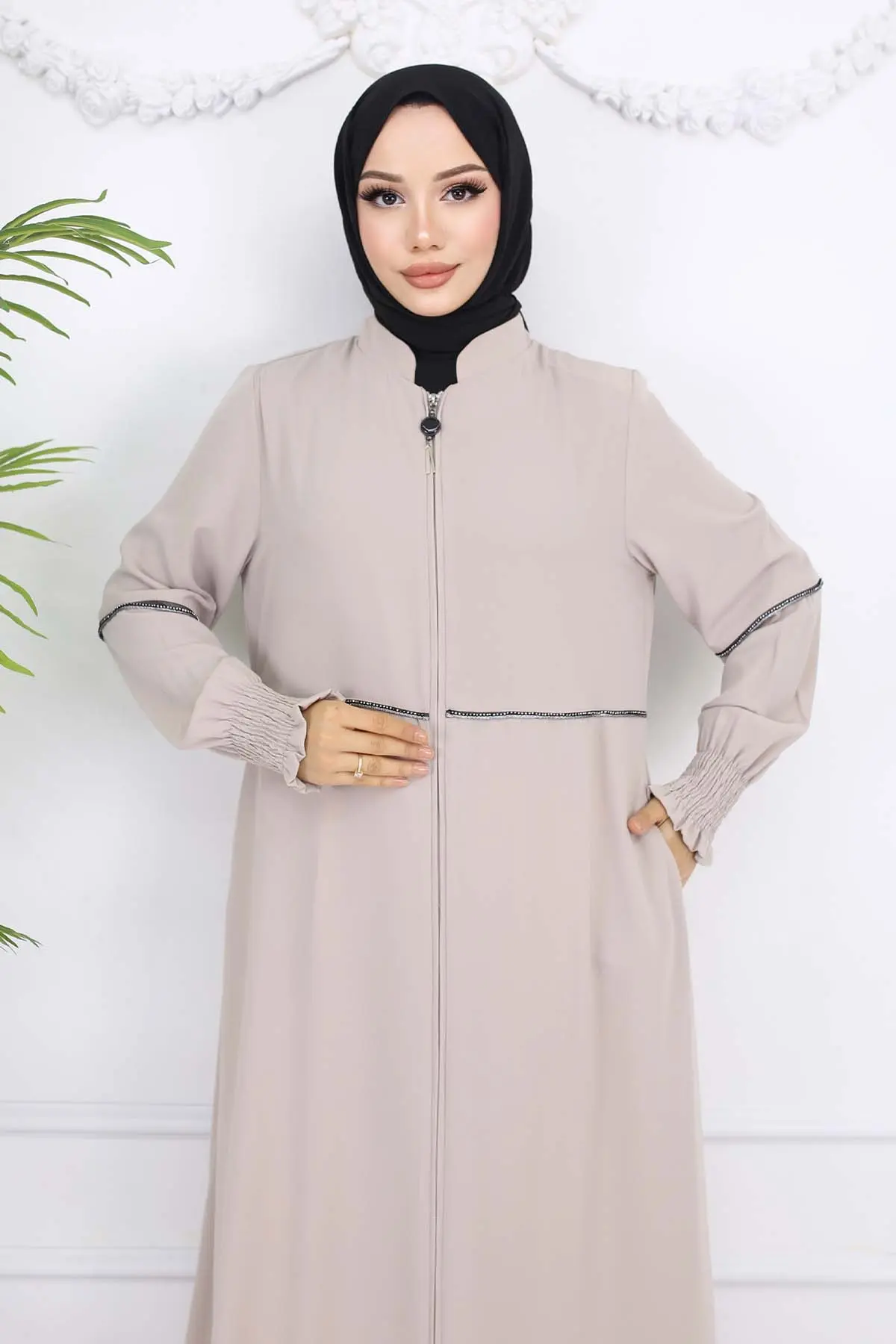 Stone Detailed Abaya-detail