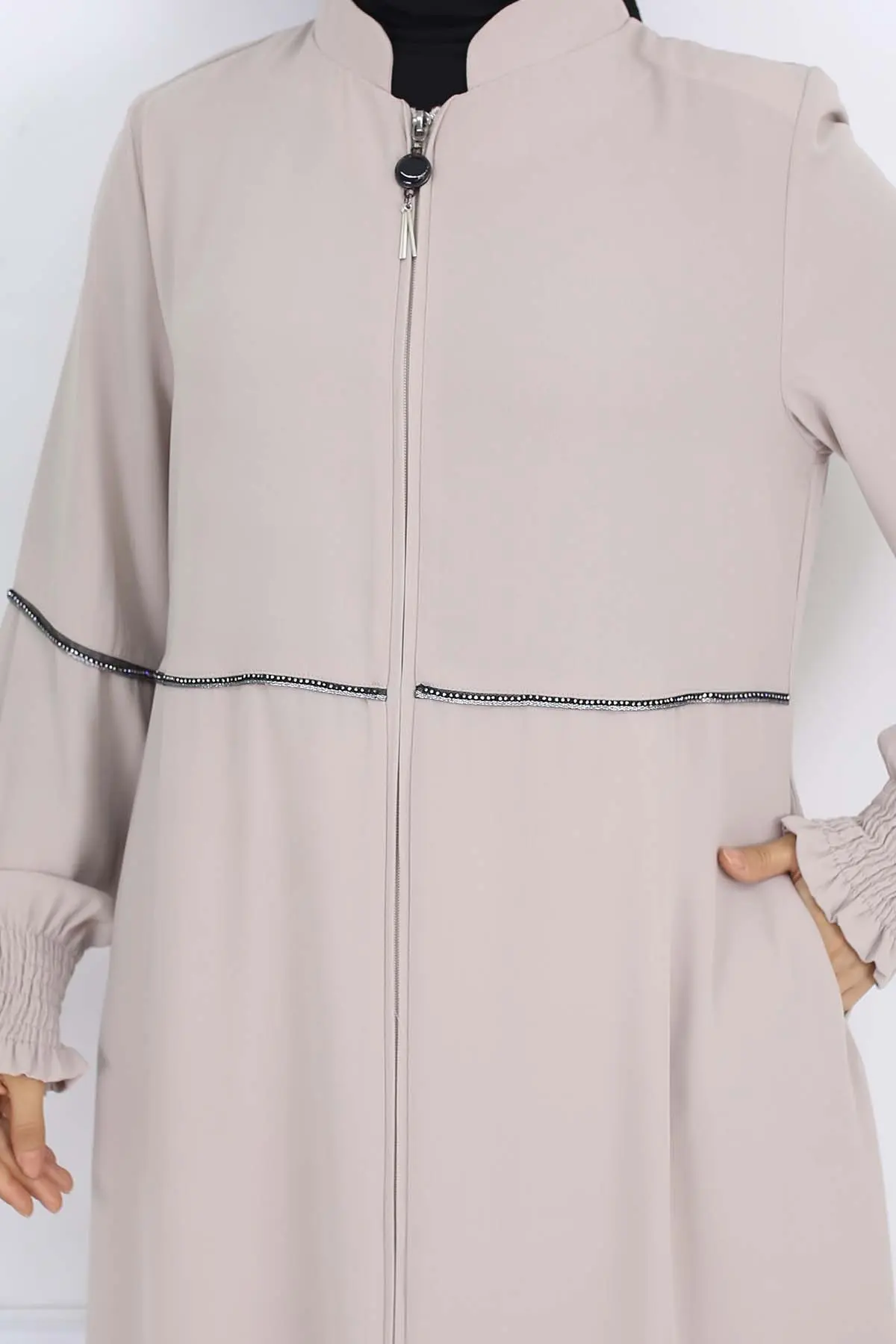 Stone Detailed Abaya-detail