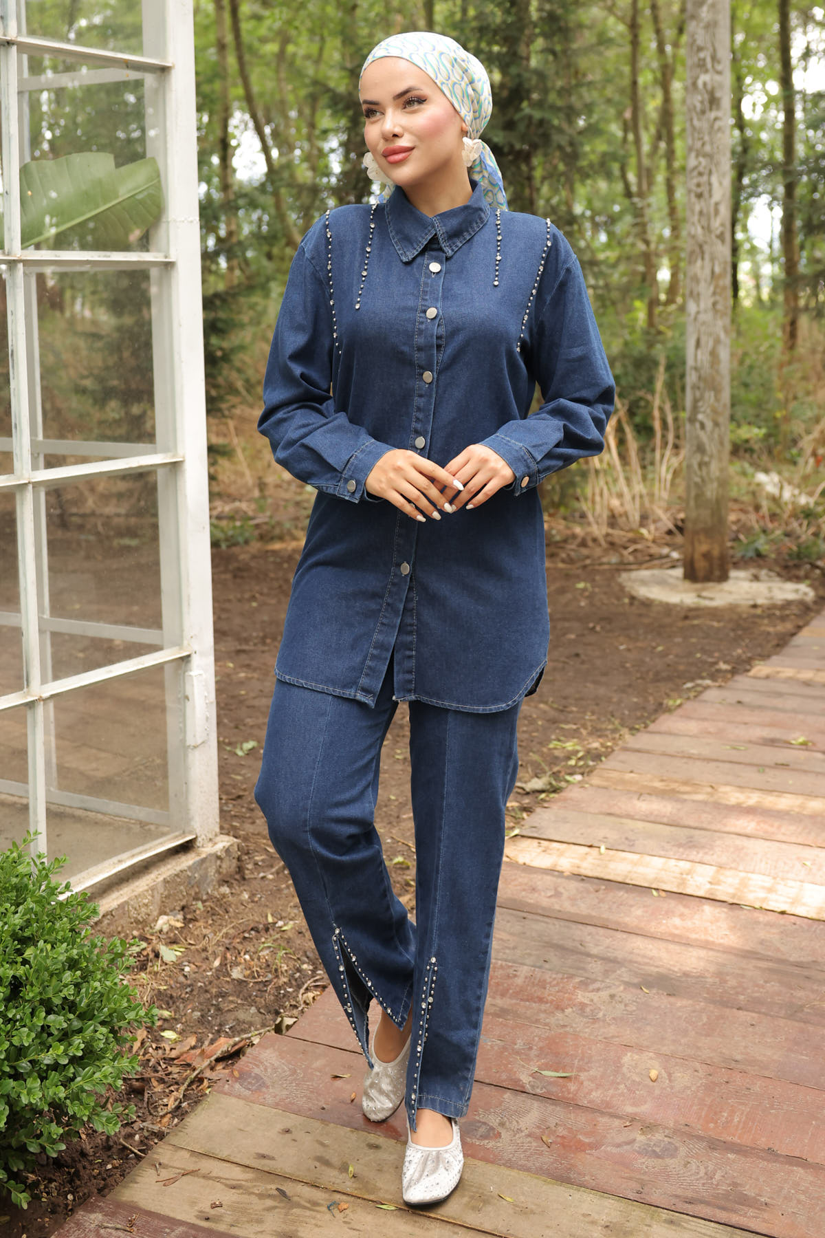 Stone Detailed Denim Suit With Slit On The Leg