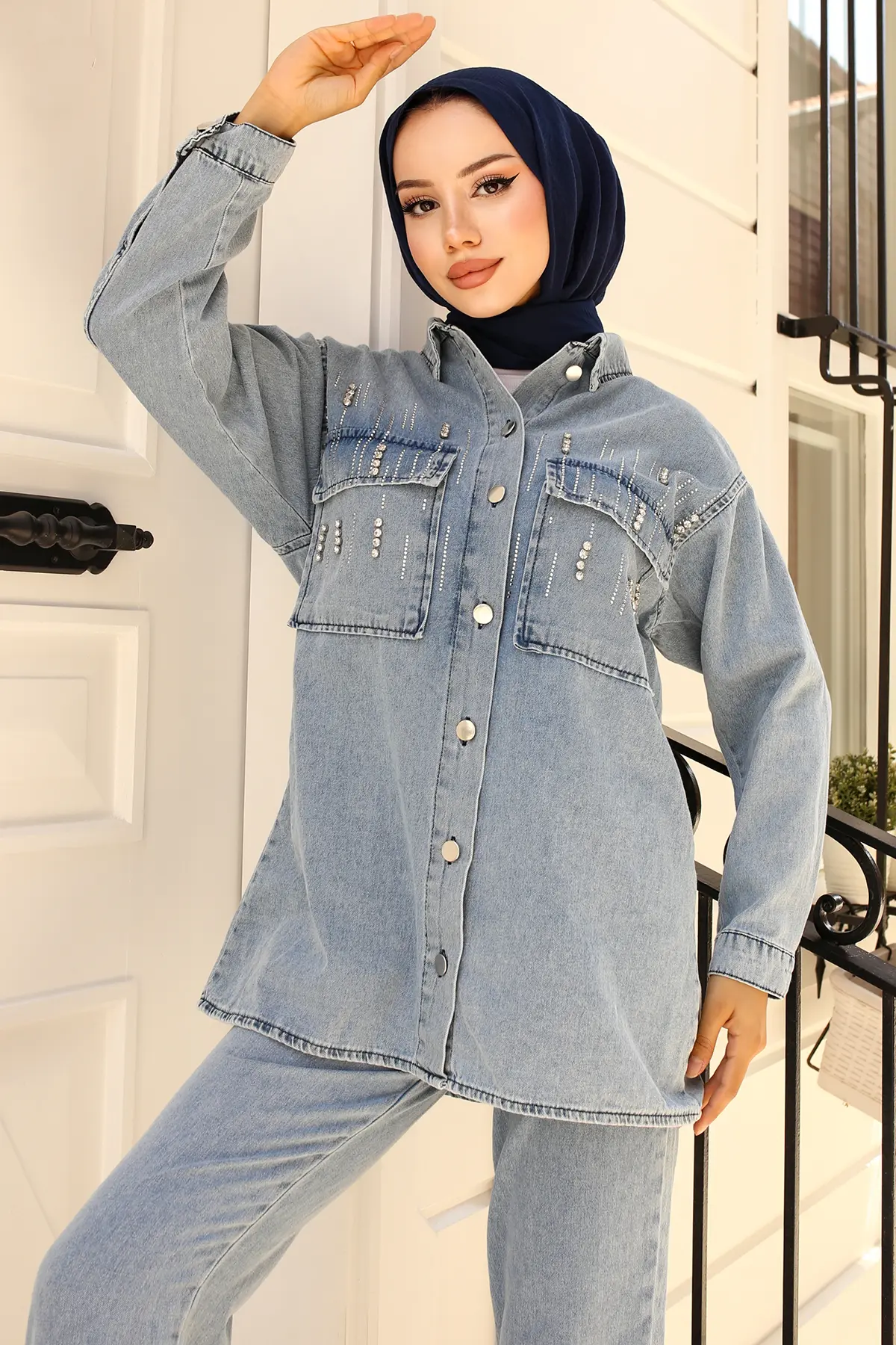 Stone Detailed Denim Suit-detail