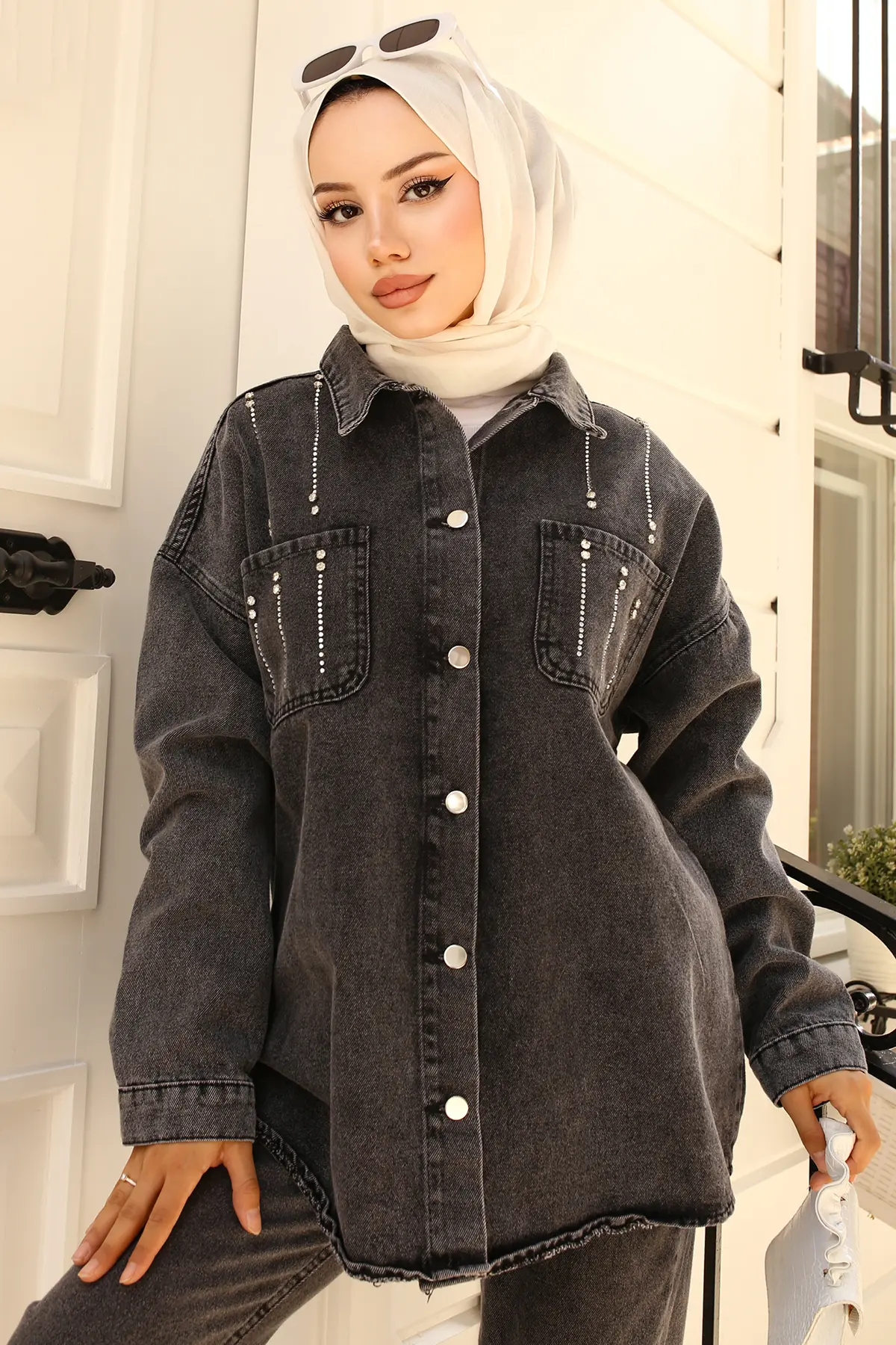 Stone Detailed Double Suit-detail