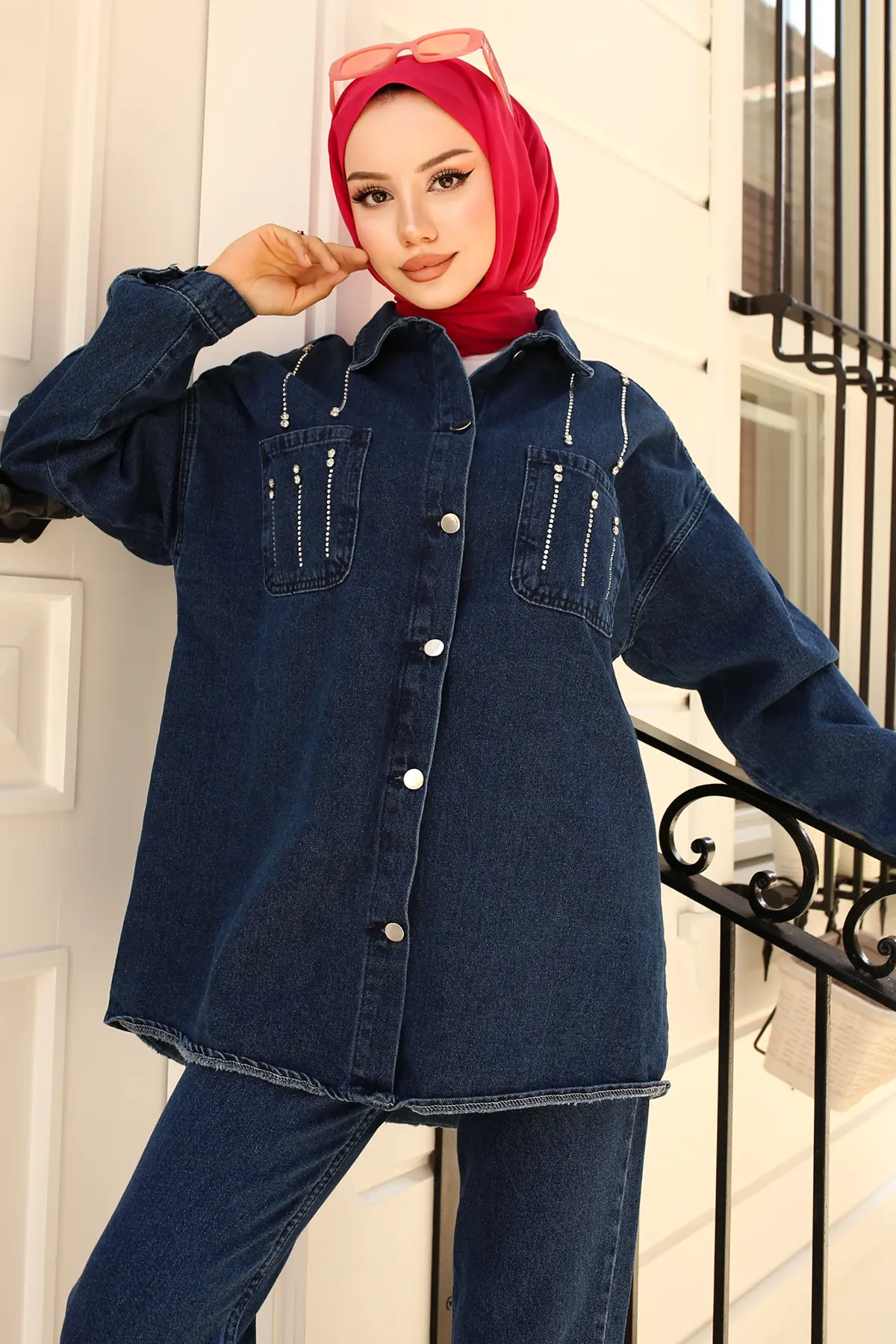 Stone Detailed Double Suit-detail