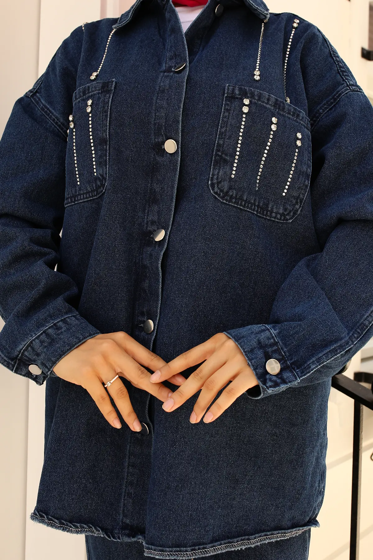 Stone Detailed Double Suit-detail