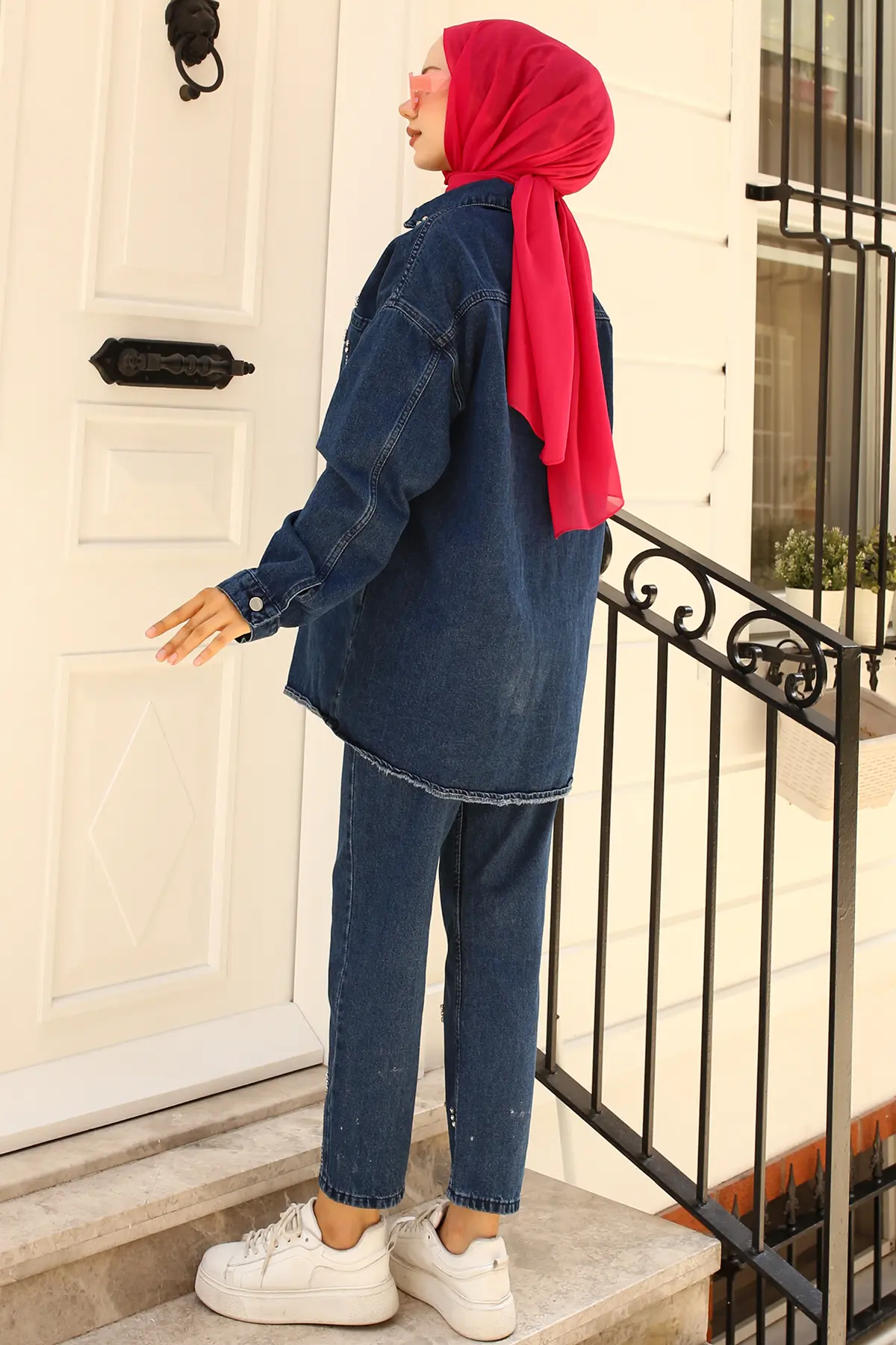 Stone Detailed Double Suit-detail