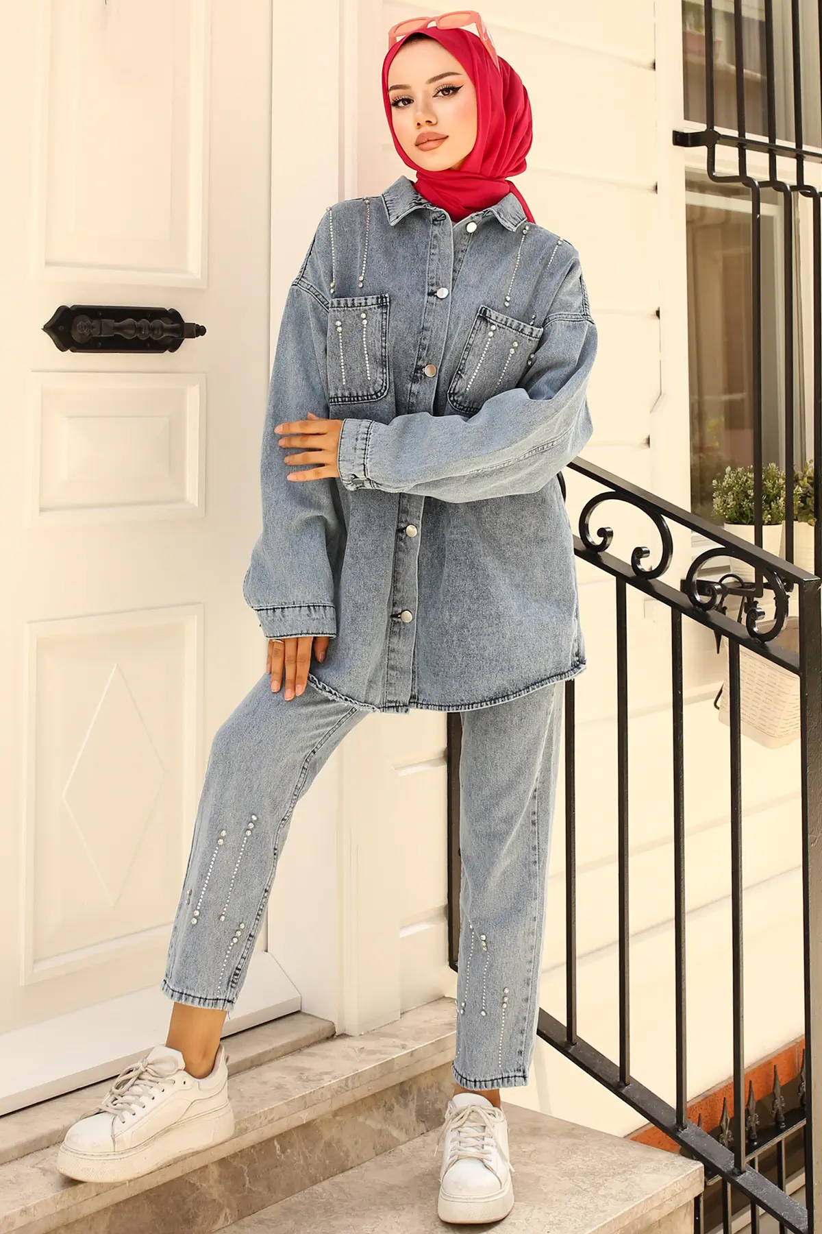 Stone Detailed Double Suit-detail