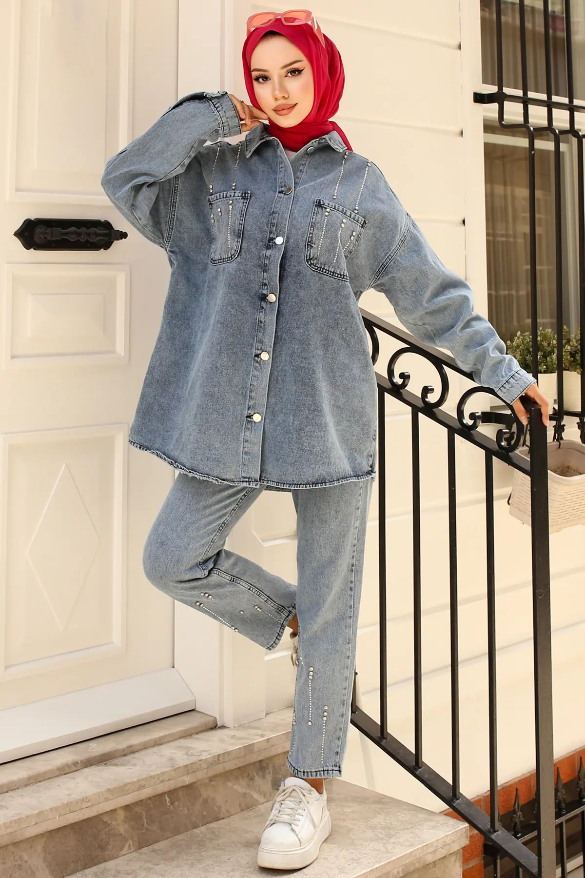 Stone Detailed Double Suit-detail