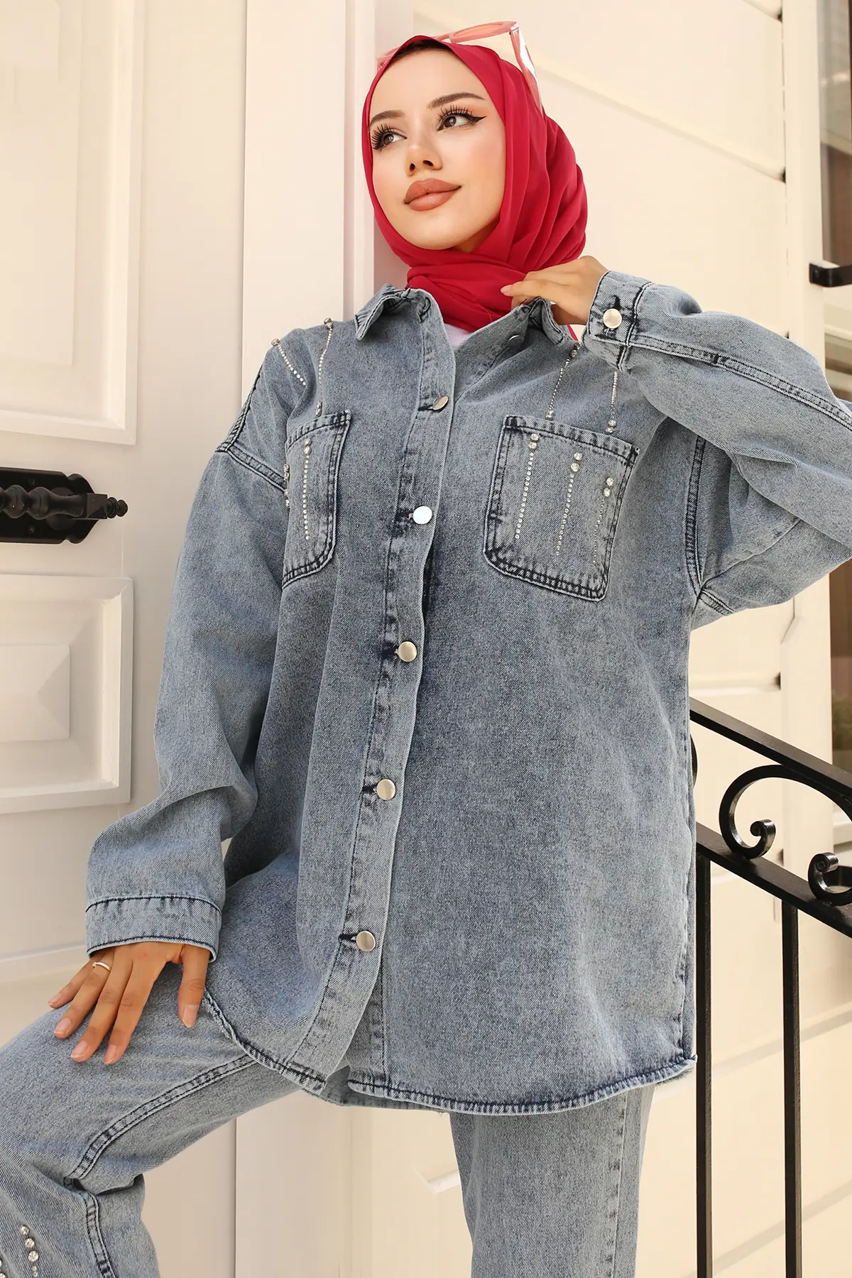 Stone Detailed Double Suit-detail