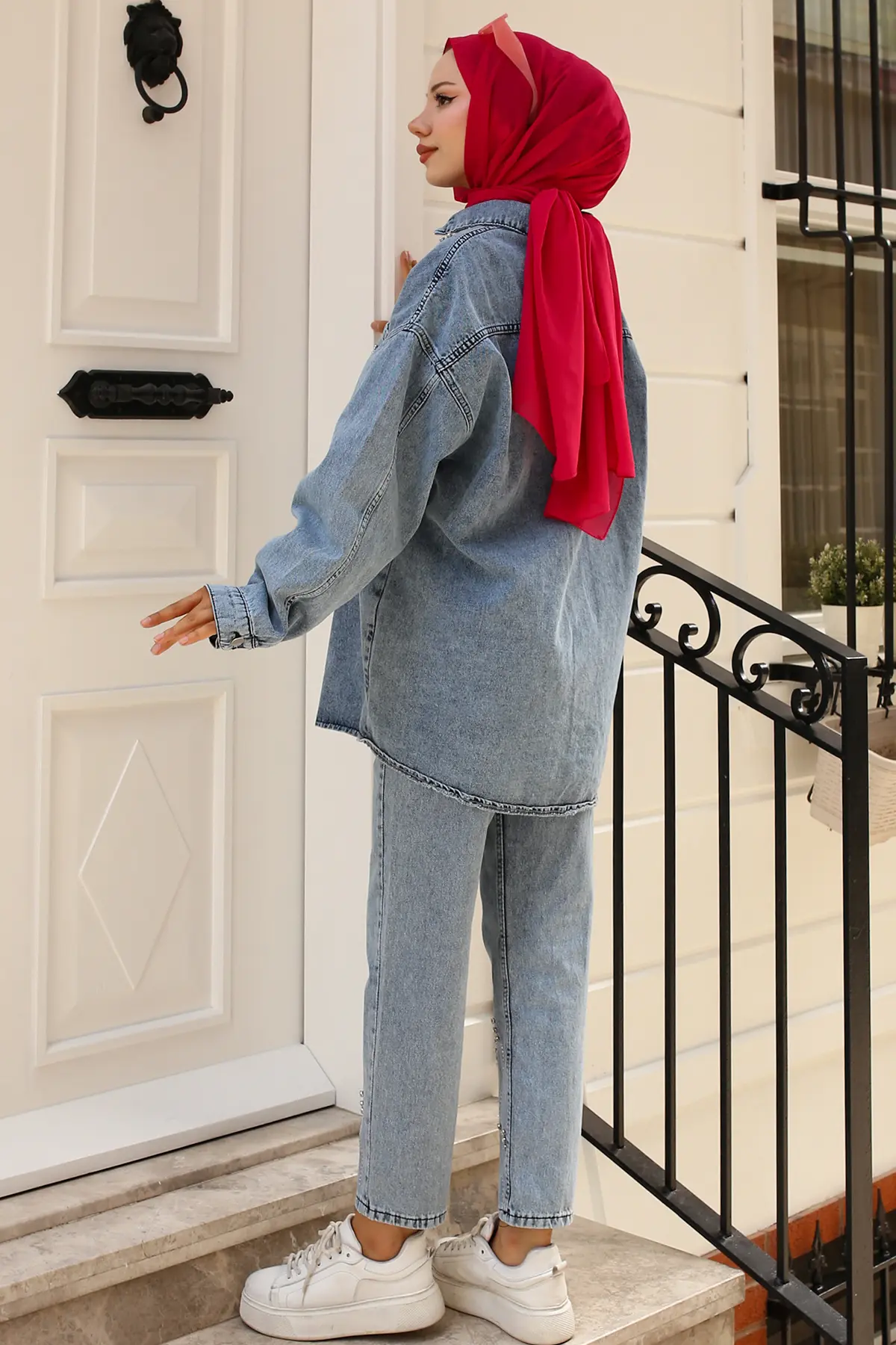 Stone Detailed Double Suit-detail