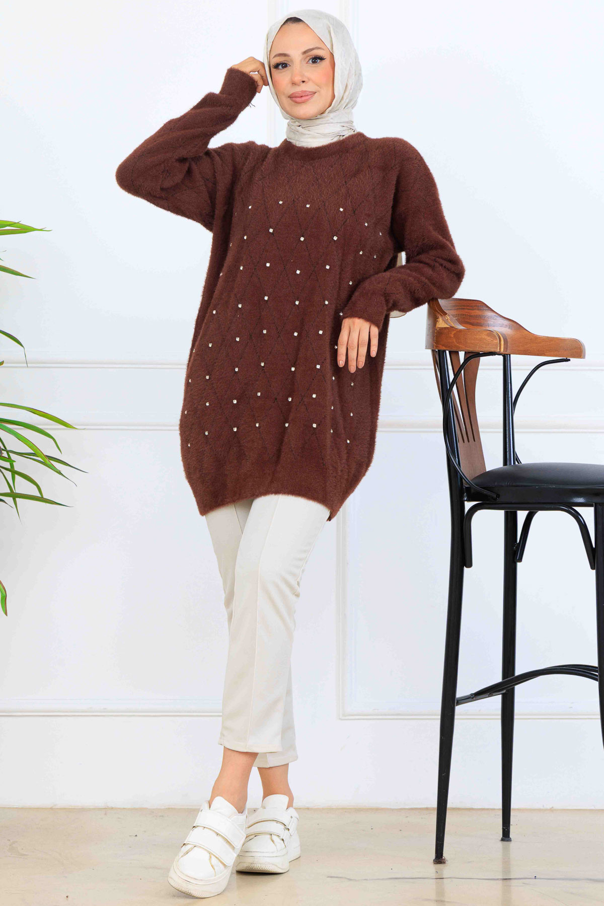 Stone Detailed Knit Tunic