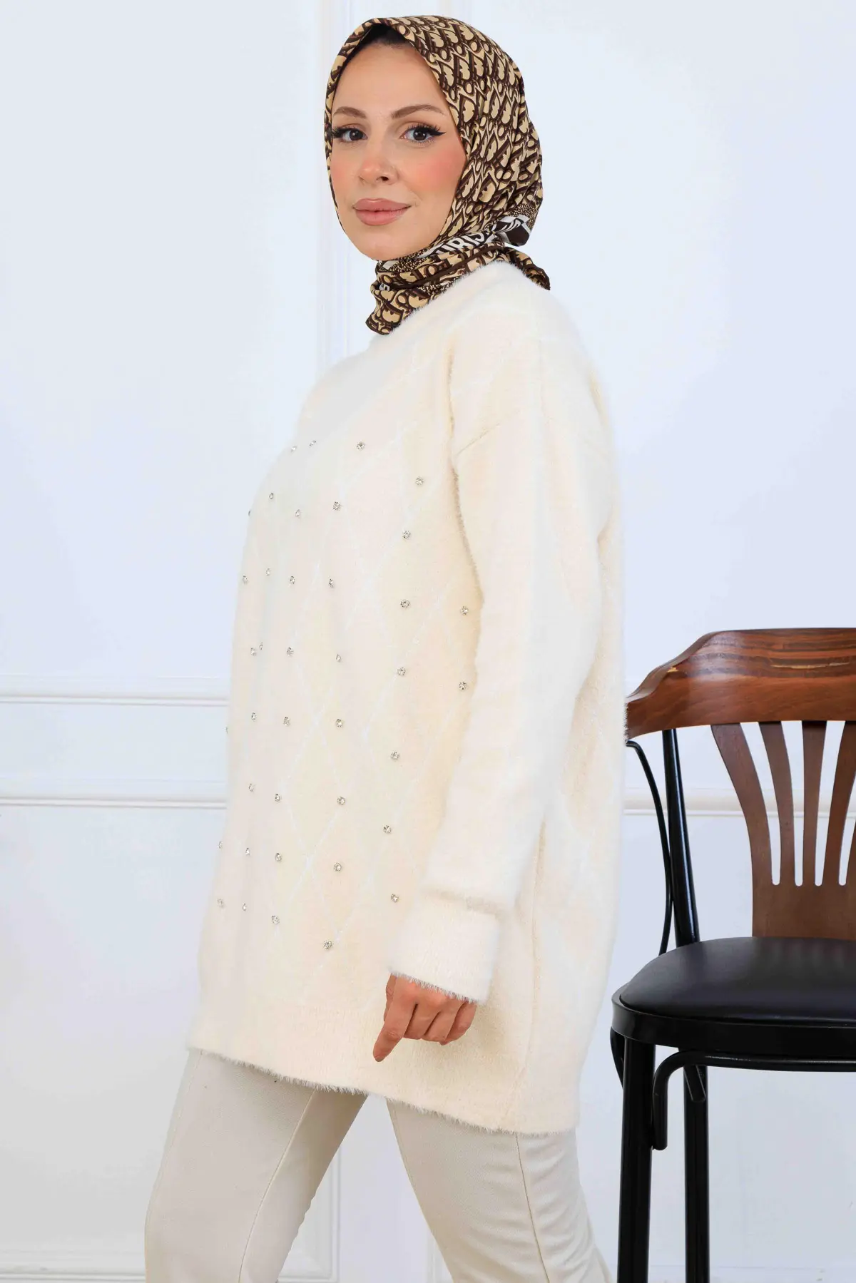 Stone Detailed Knit Tunic-detail