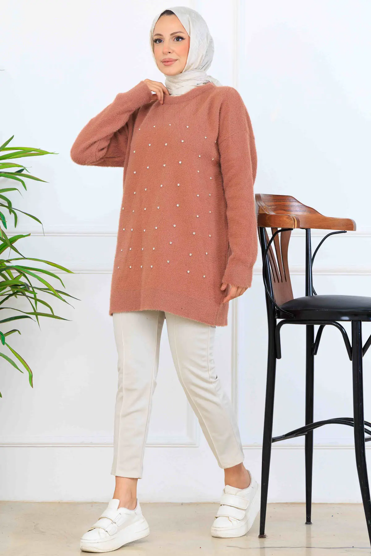 Stone Detailed Knit Tunic