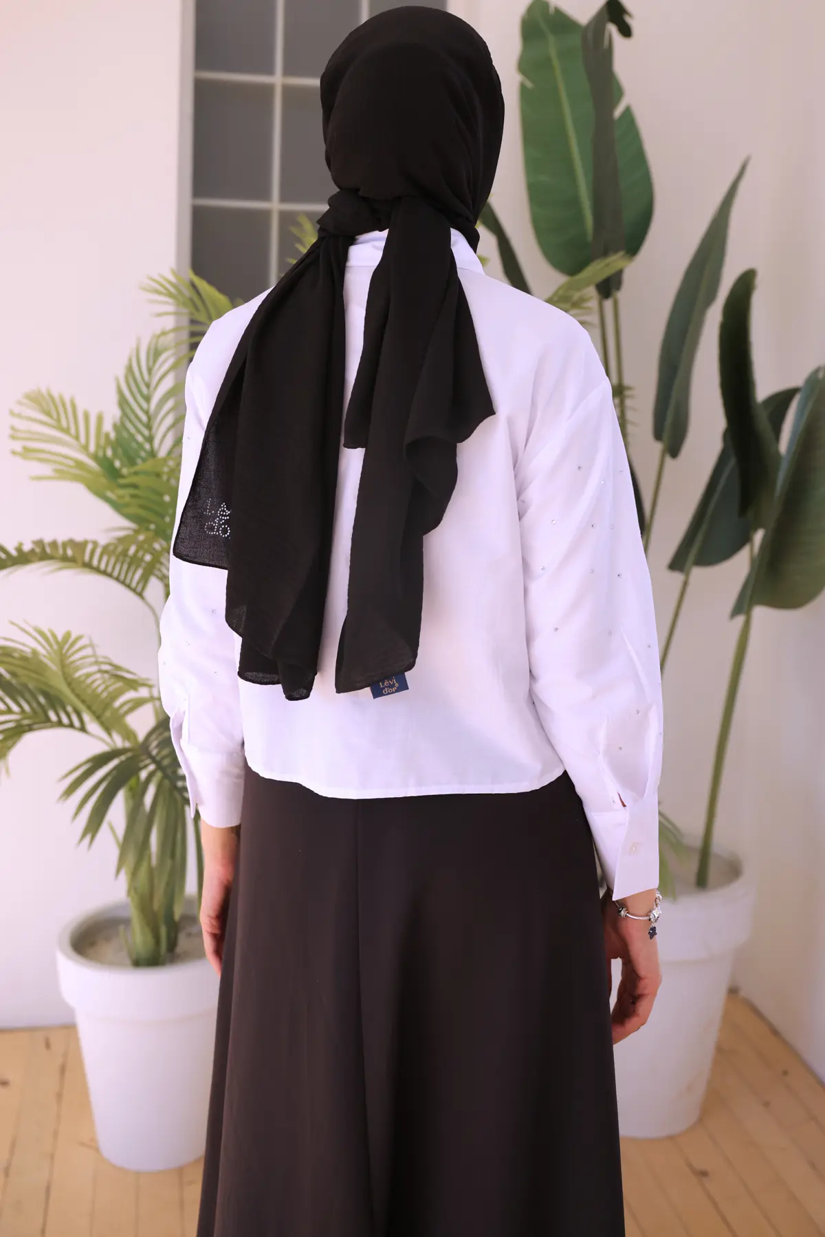 Stone Detailed Pleated Short Shirt-detail