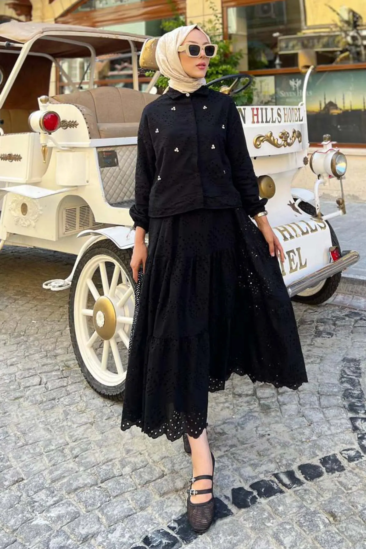 Stone Detailed Scallop Skirt Suit-detail