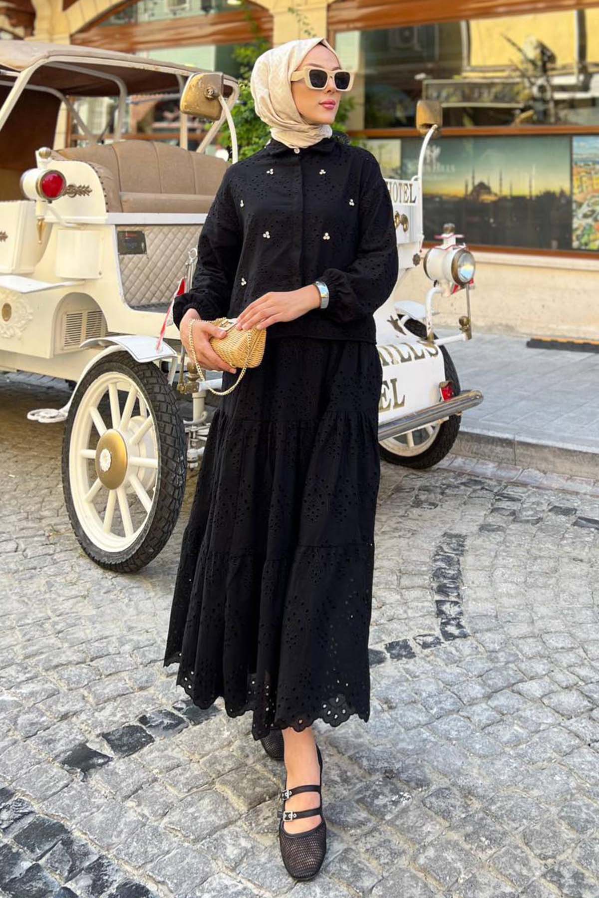 Stone Detailed Scallop Skirt Suit