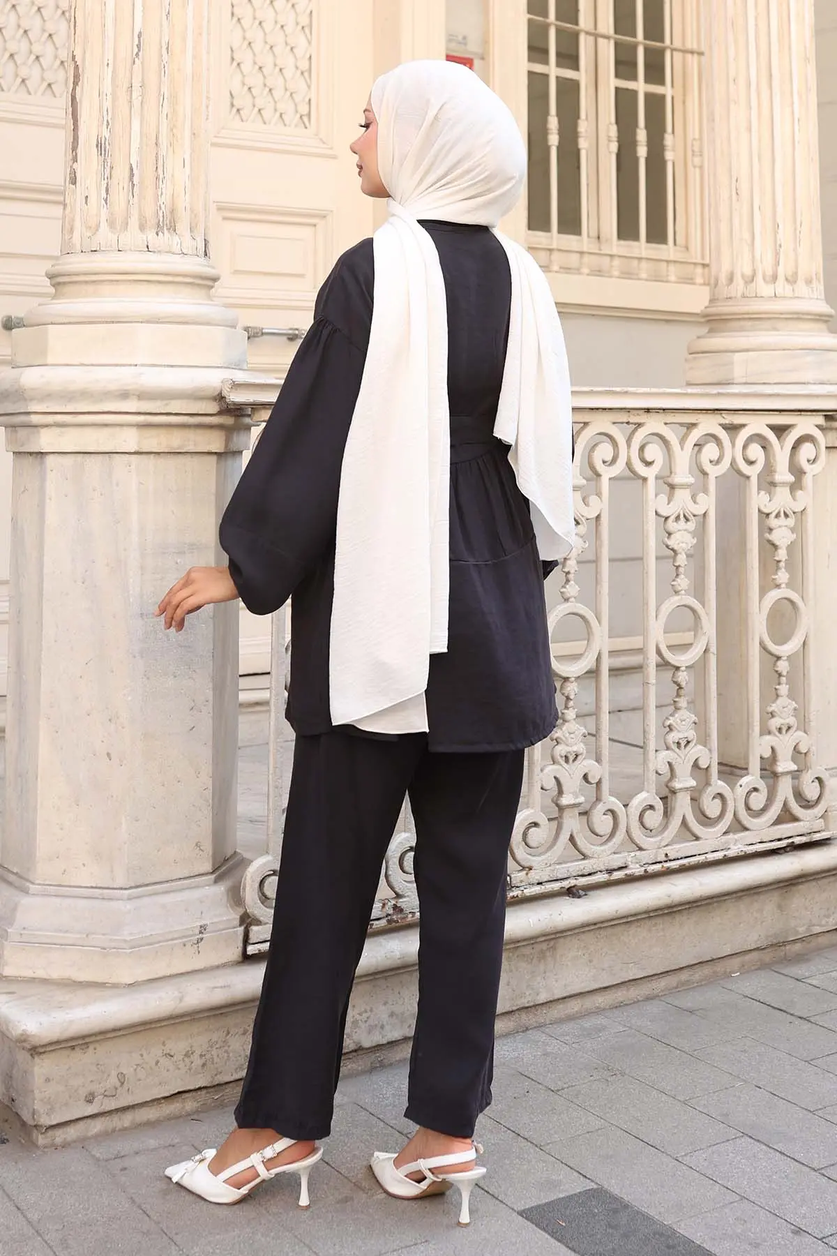 Stone Detailed Two Piece Set-detail