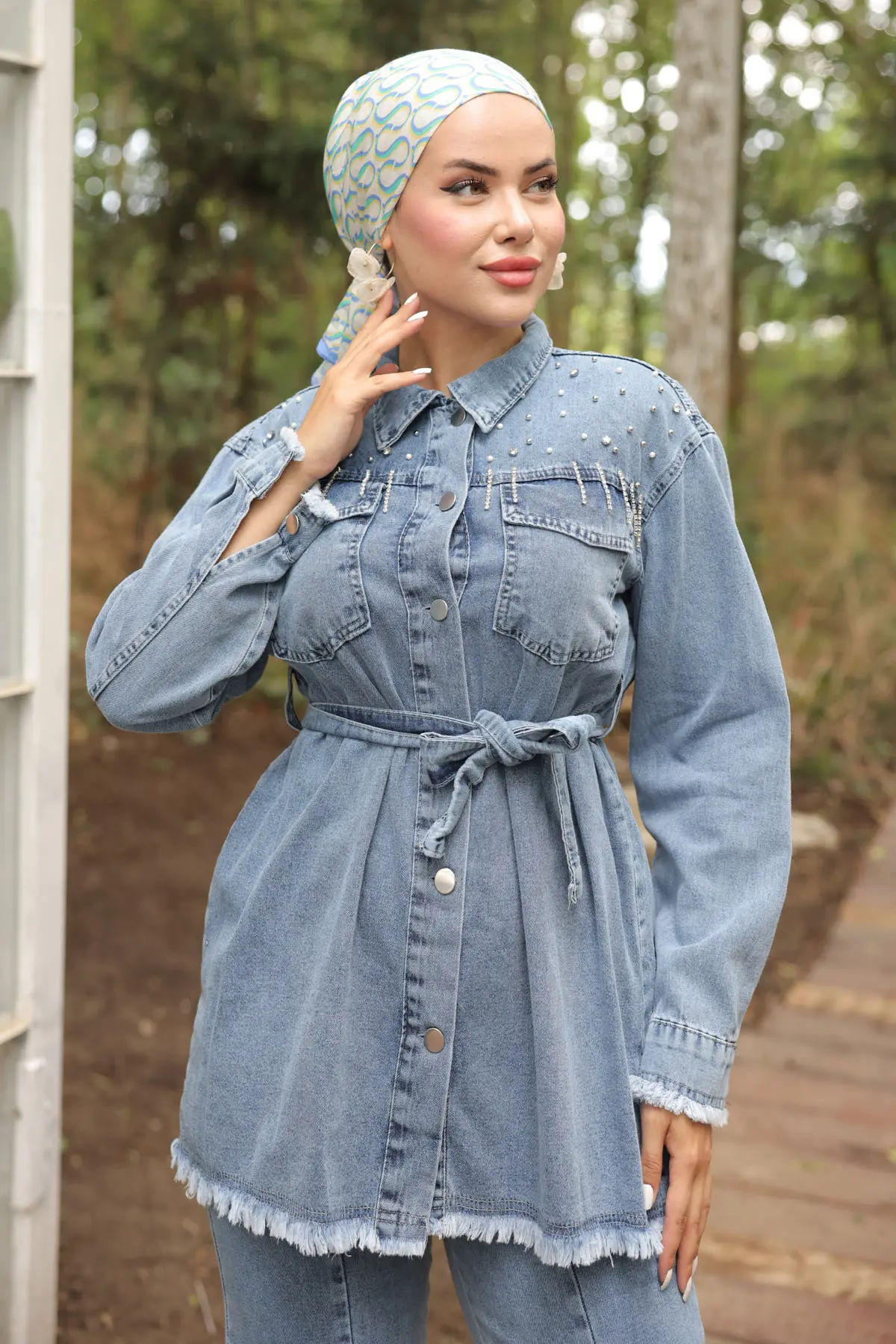 Stone Embroidered Belted Denim Suit-detail