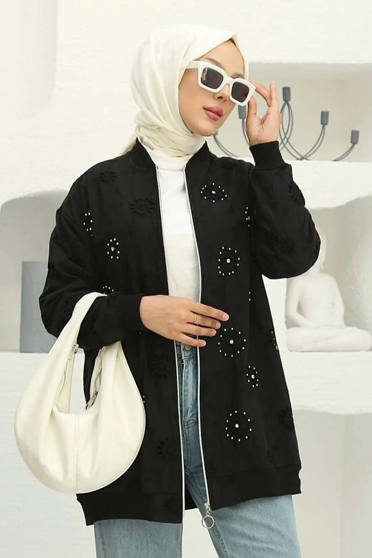 Stone Embroidered Brode Cardigan-detail