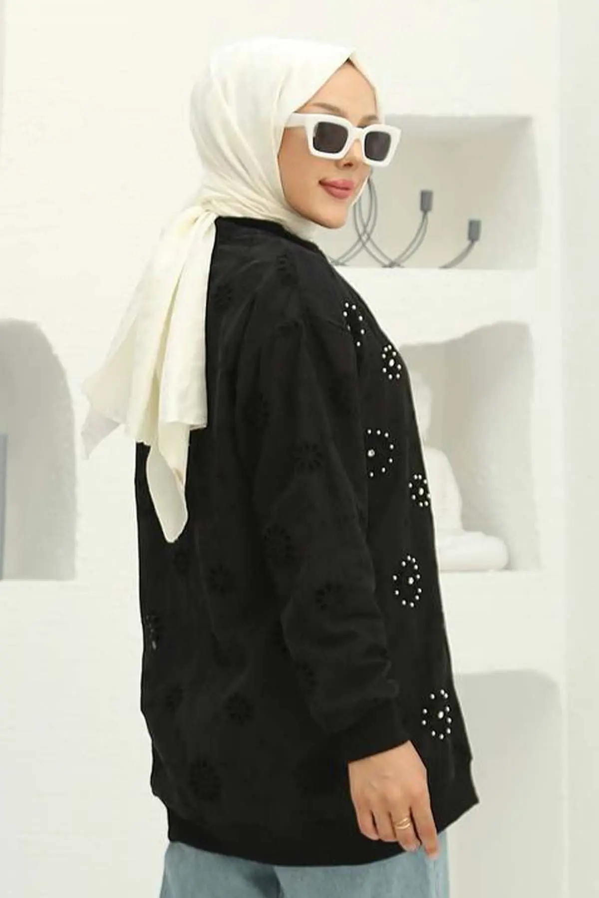 Stone Embroidered Brode Cardigan-detail