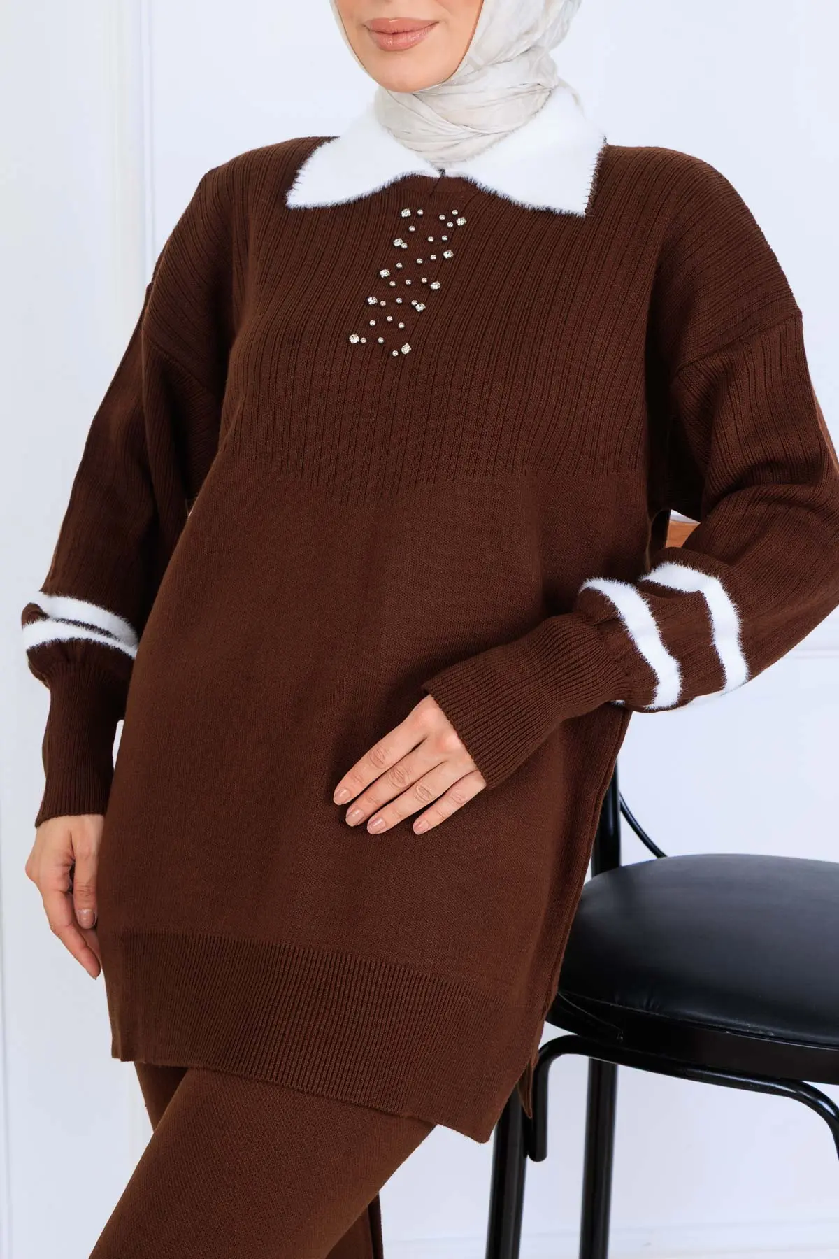 Stone Embroidered Knitwear Set-detail