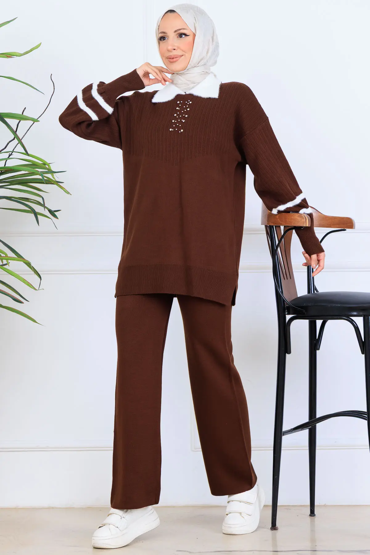 Stone Embroidered Knitwear Set