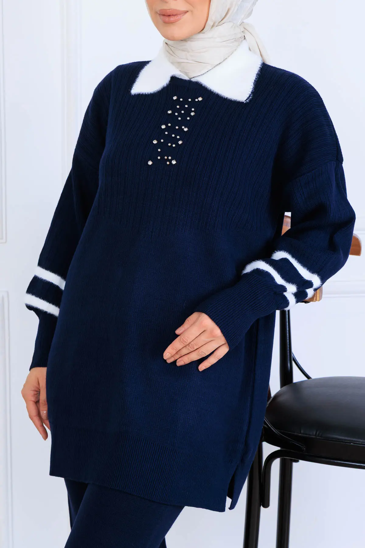 Stone Embroidered Knitwear Set-detail