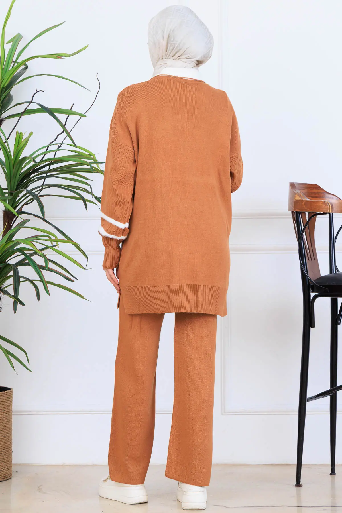 Stone Embroidered Knitwear Set-detail