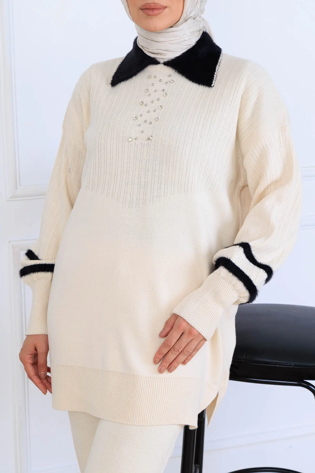 Stone Embroidered Knitwear Set-detail