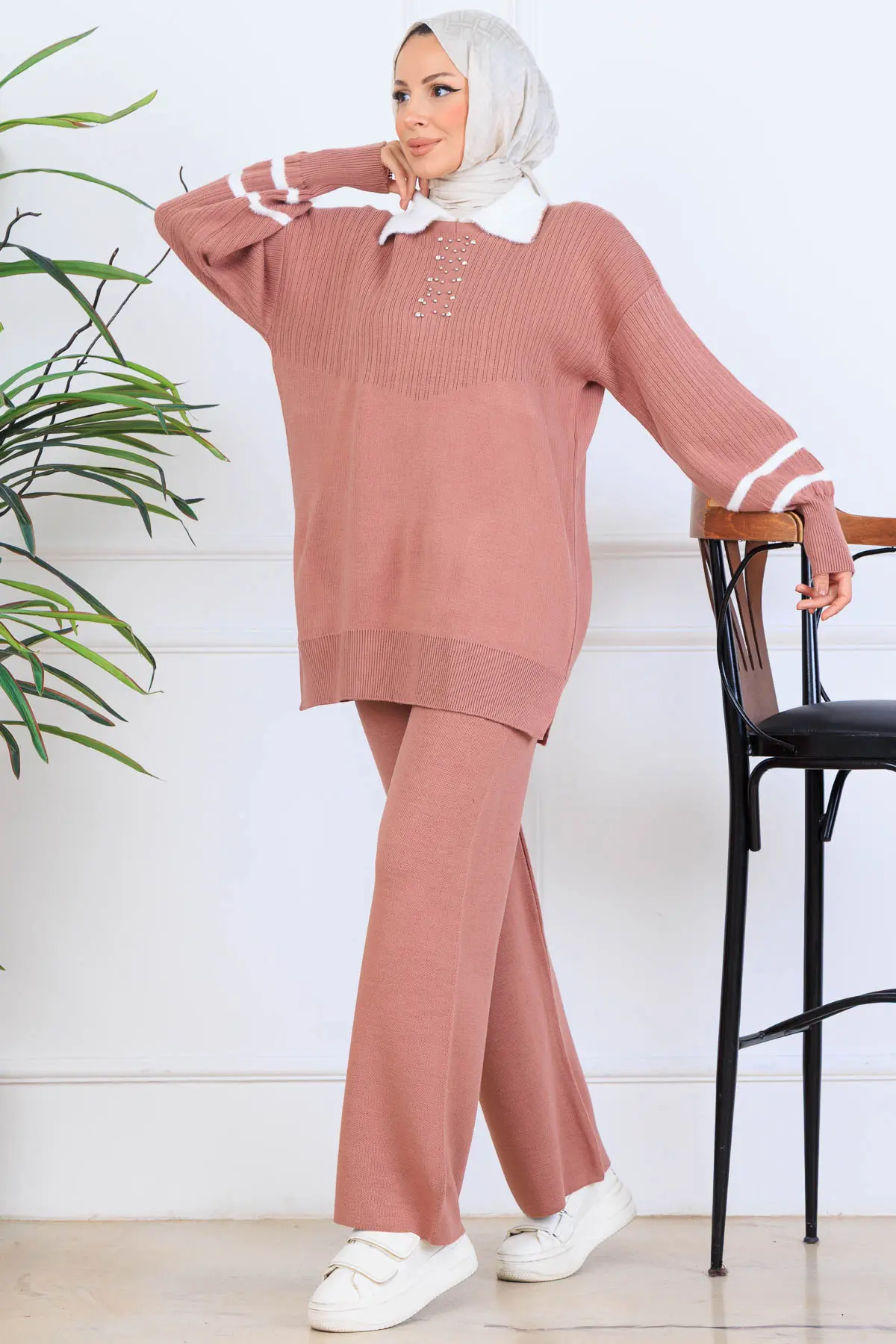 Stone Embroidered Knitwear Set-detail