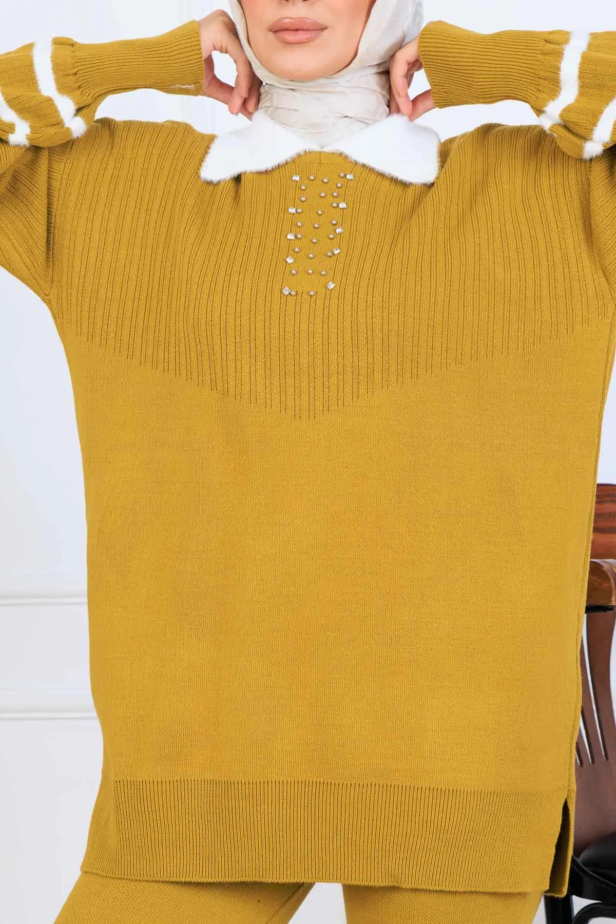 Stone Embroidered Knitwear Set-detail