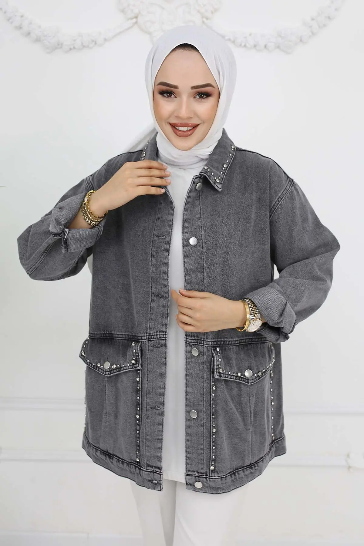 Stone Embroidered Pocket Denim Jacket-detail