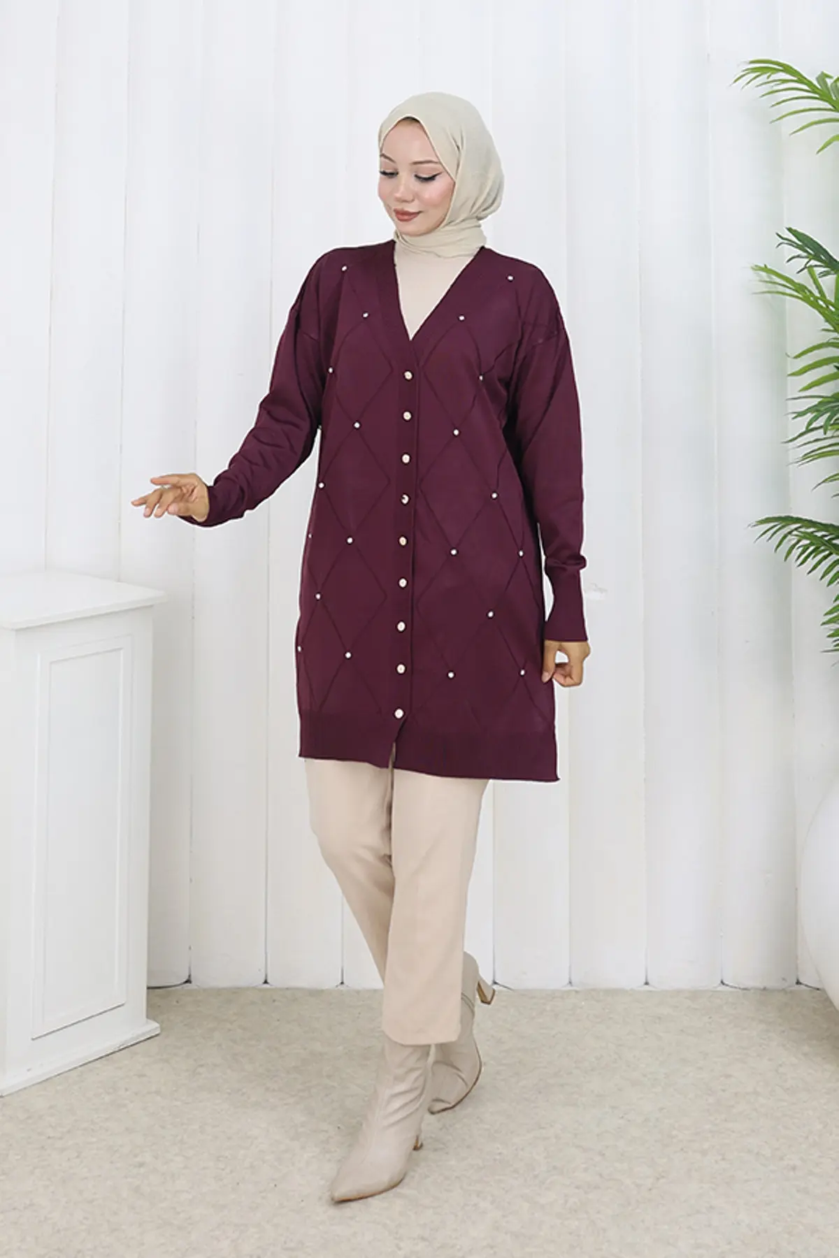Stoned Diamond Patterned Long Cardigan