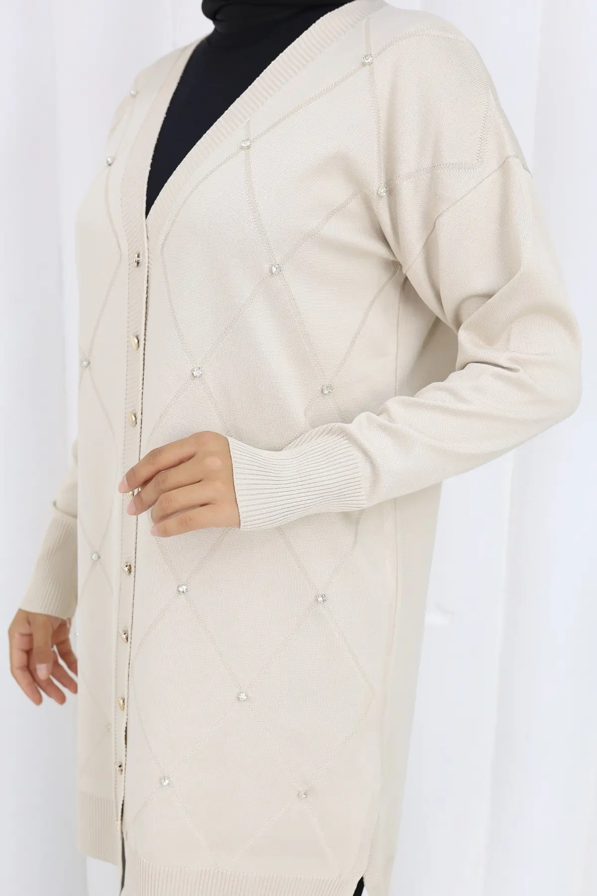 Stoned Diamond Patterned Long Cardigan-detail