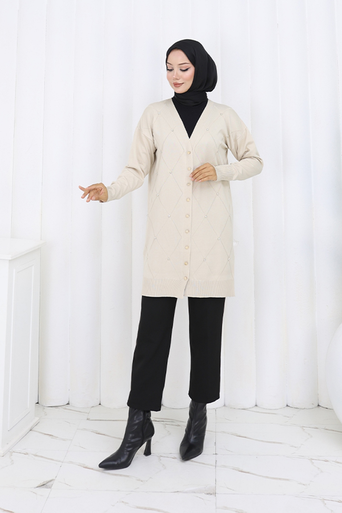 Stoned Diamond Patterned Long Cardigan