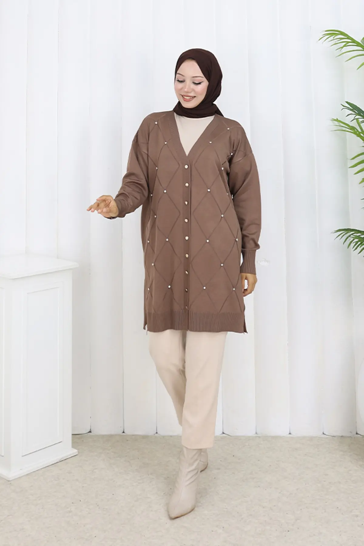 Stoned Diamond Patterned Long Cardigan-detail