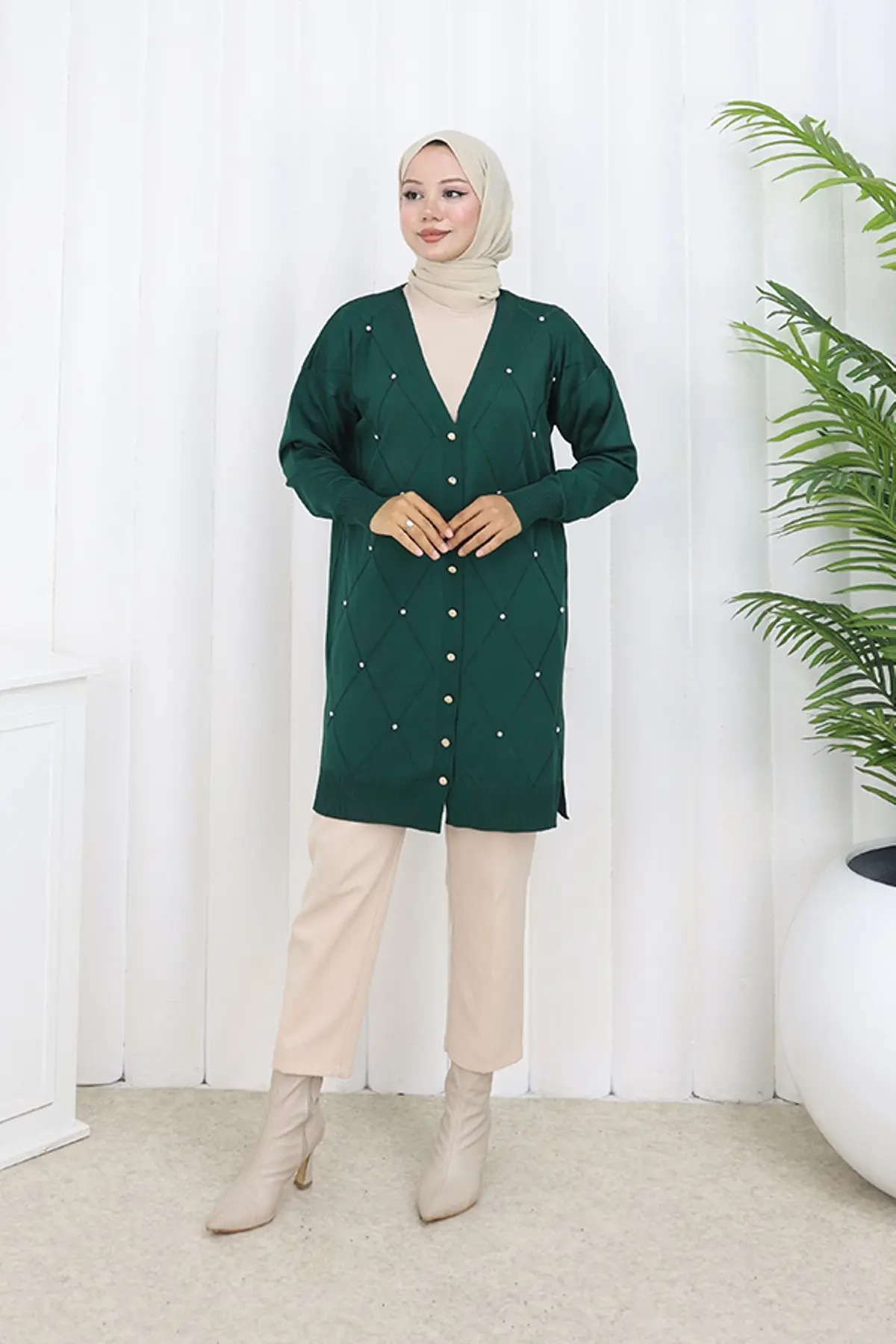 Stoned Diamond Patterned Long Cardigan